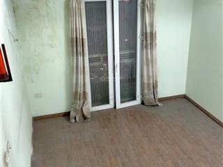 Bán nhà tập thể láng hạ ngay mặt đường