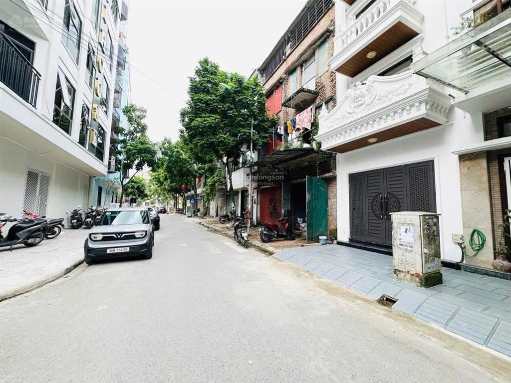 Bán nhà đền lừ, vỉa hè, kinh doanh, gần mặt đường lớn, rẻ vô địch, 62m2, chỉ 16,99 tỷ