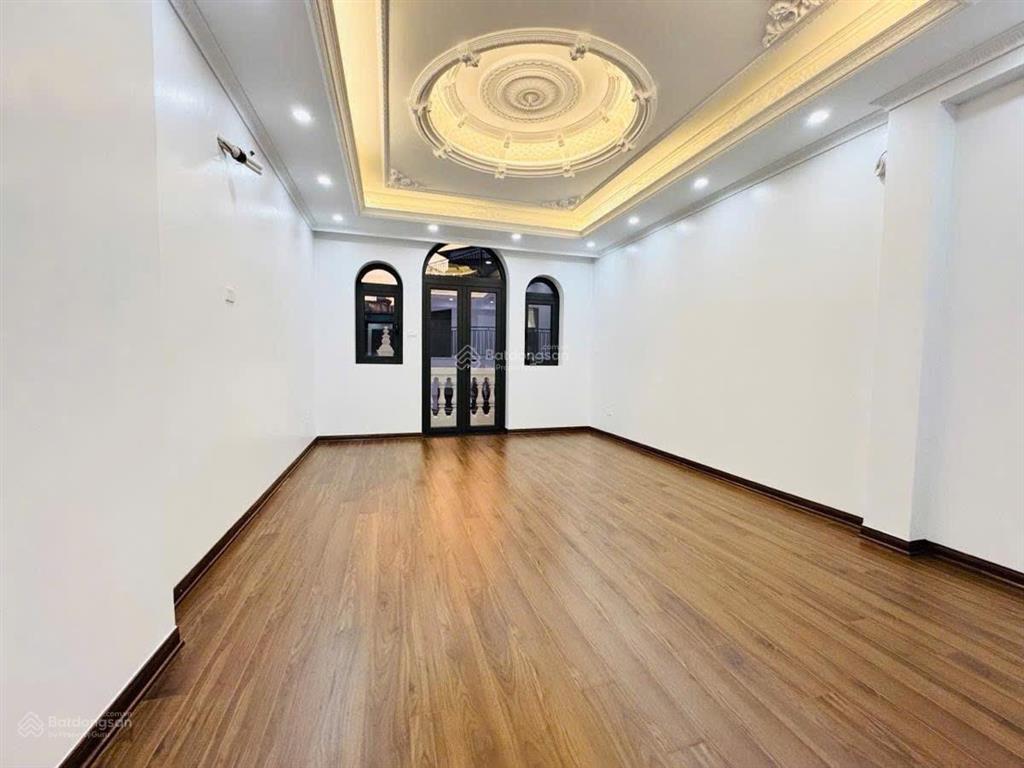 Bán nhà đền lừ, vỉa hè, kinh doanh, gần mặt đường lớn, rẻ vô địch, 62m2, chỉ 16,99 tỷ
