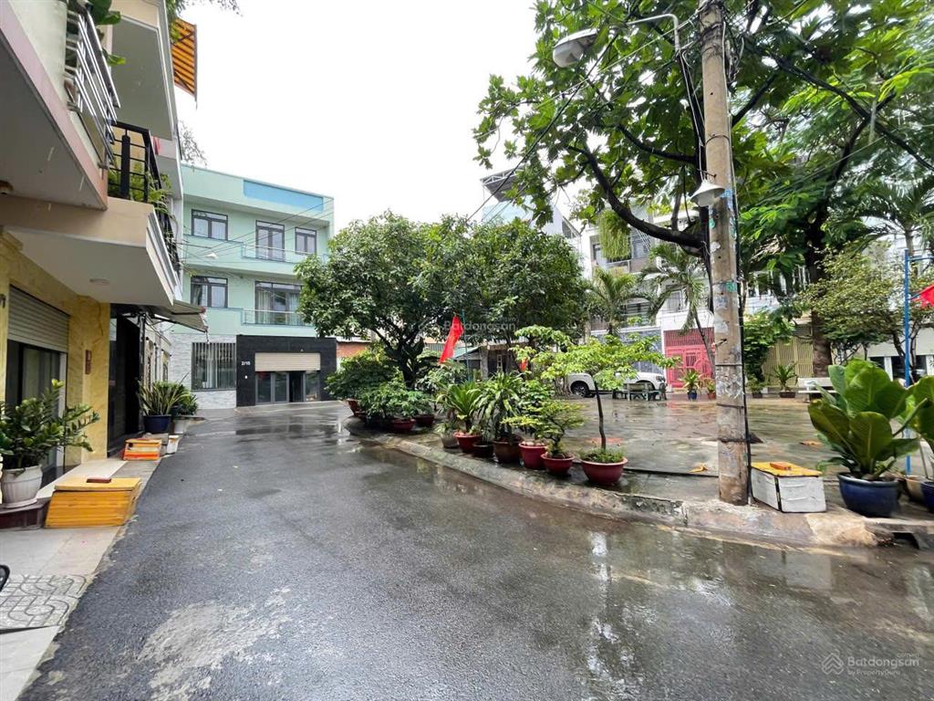 Bán nhà cộng hòa, ngay công viên, đầu c12 vào ga t3, 3 tầng 4x16,5, 8,3 tỷ