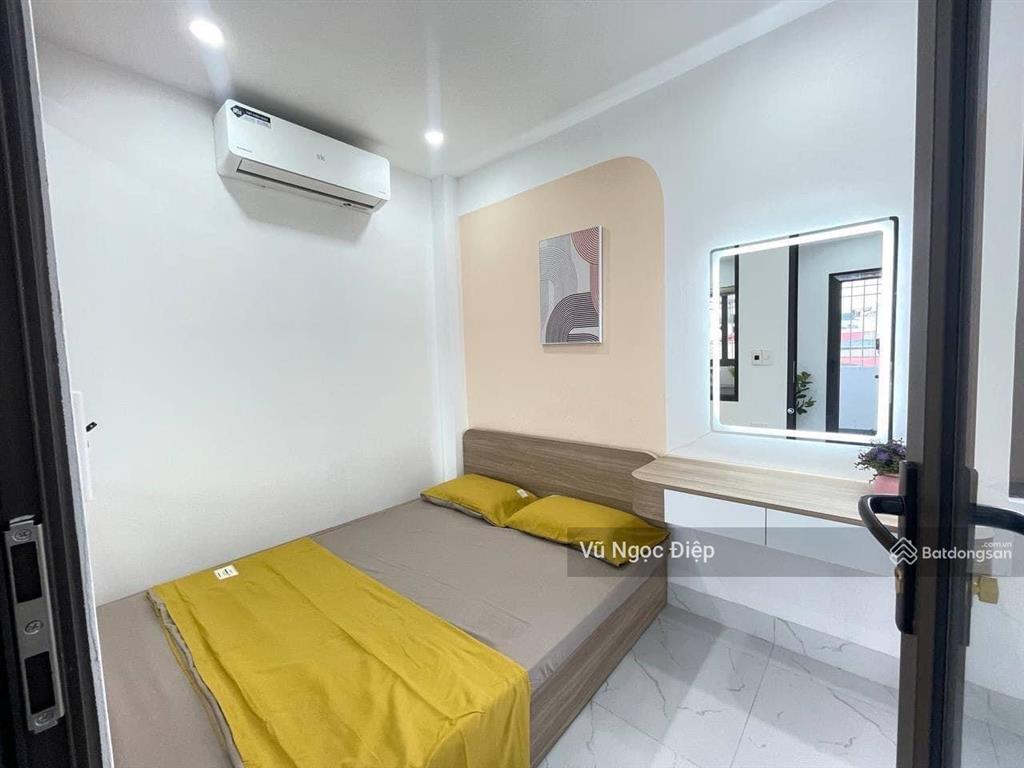 Ngộp bank tòa ccmn trung văn 150m2 7 tầng 42pkk dòng tiền hơn 2 tỷ/năm giá chỉ 26 tỷ