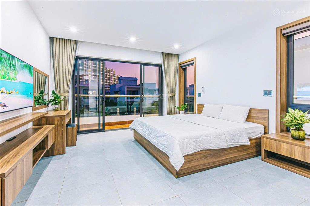 Chính chủ cần bán nhanh căn villa có sổ, đầy đủ nội thất, vị trí đẹp, giá từ 11tỷx.  0986 594 ***