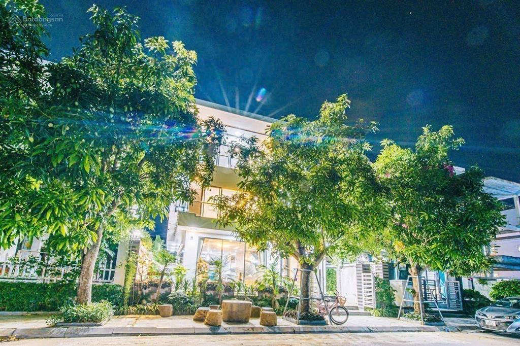 Chính chủ cần bán nhanh căn villa có sổ, đầy đủ nội thất, vị trí đẹp, giá từ 11tỷx.  0986 594 ***