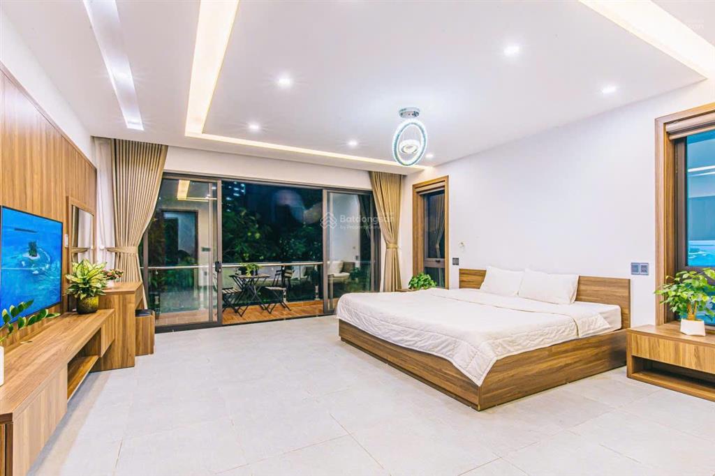 Chính chủ cần bán nhanh căn villa có sổ, đầy đủ nội thất, vị trí đẹp, giá từ 11tỷx.  0986 594 ***