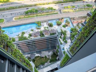 Bán căn 2pn lumiere riverside giá siêu hot 10.8 tỷ all in view city toà west.  0936 484 ***