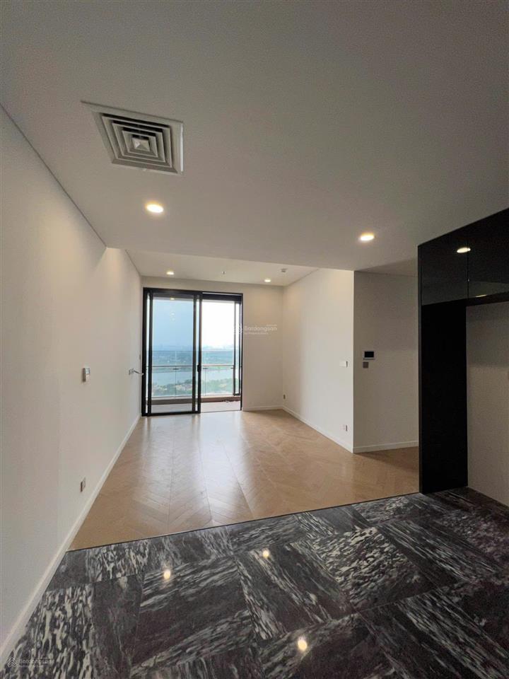Bán căn 3pn lumiere có sổ view sông tòa west giá 16,3 tỷ all in.  0936 484 ***