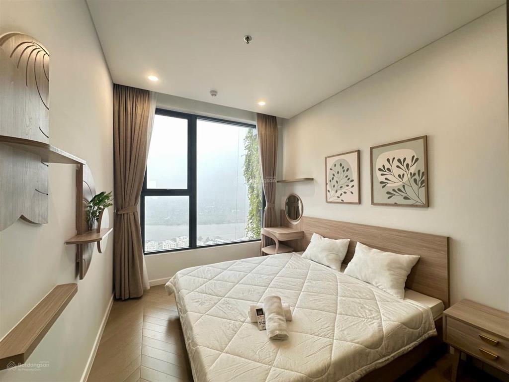 Bán căn 2pn lumiere riverside có sổ view sông lầu cao view đẹp giá 13 tỷ all in.  0936 484 ***