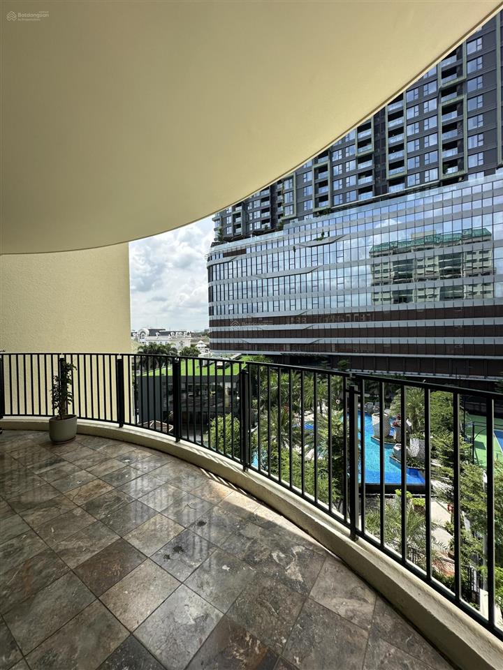 Cho thuê căn 2pn parkland dt 110m2 ban công rộng view đẹp full nội thất 20tr bao phí ql