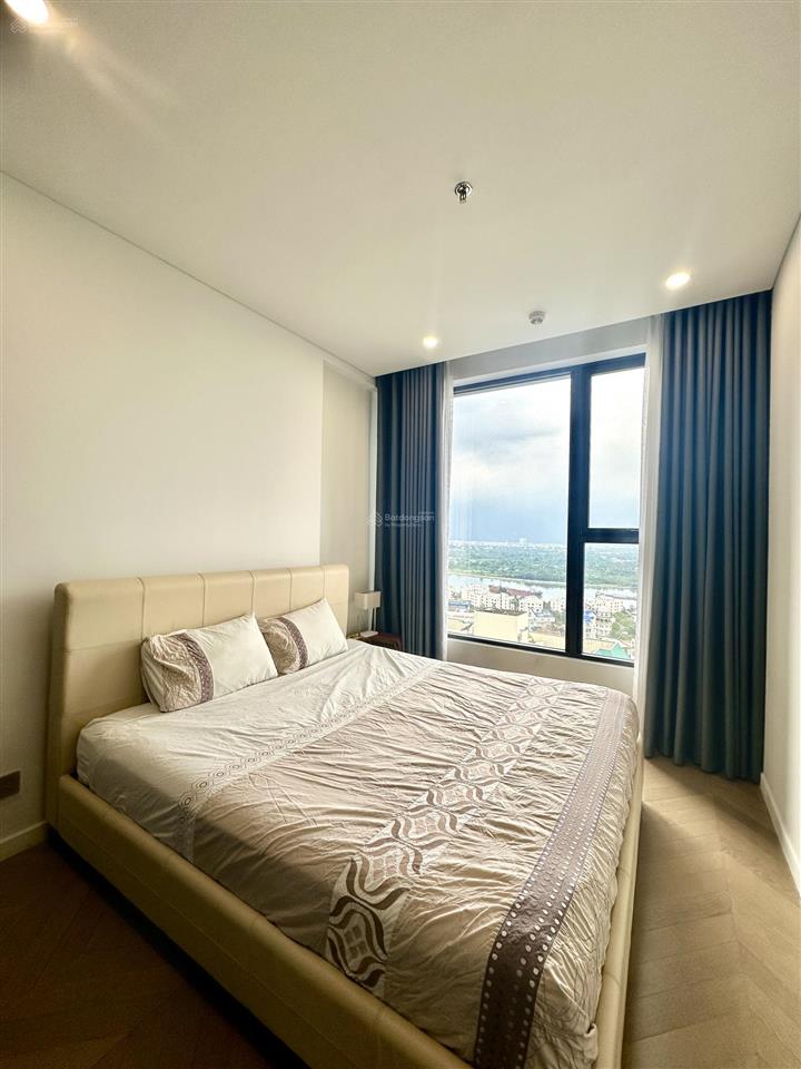 Bán căn 3pn lumiere riverside view sông đẹp full nội thất giá 17,2 tỷ all in.  0936 484 ***