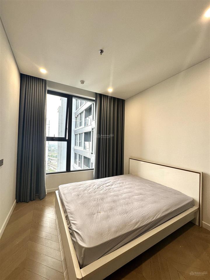 Bán căn 3pn lumiere riverside view sông đẹp full nội thất giá 17,2 tỷ all in.  0936 484 ***