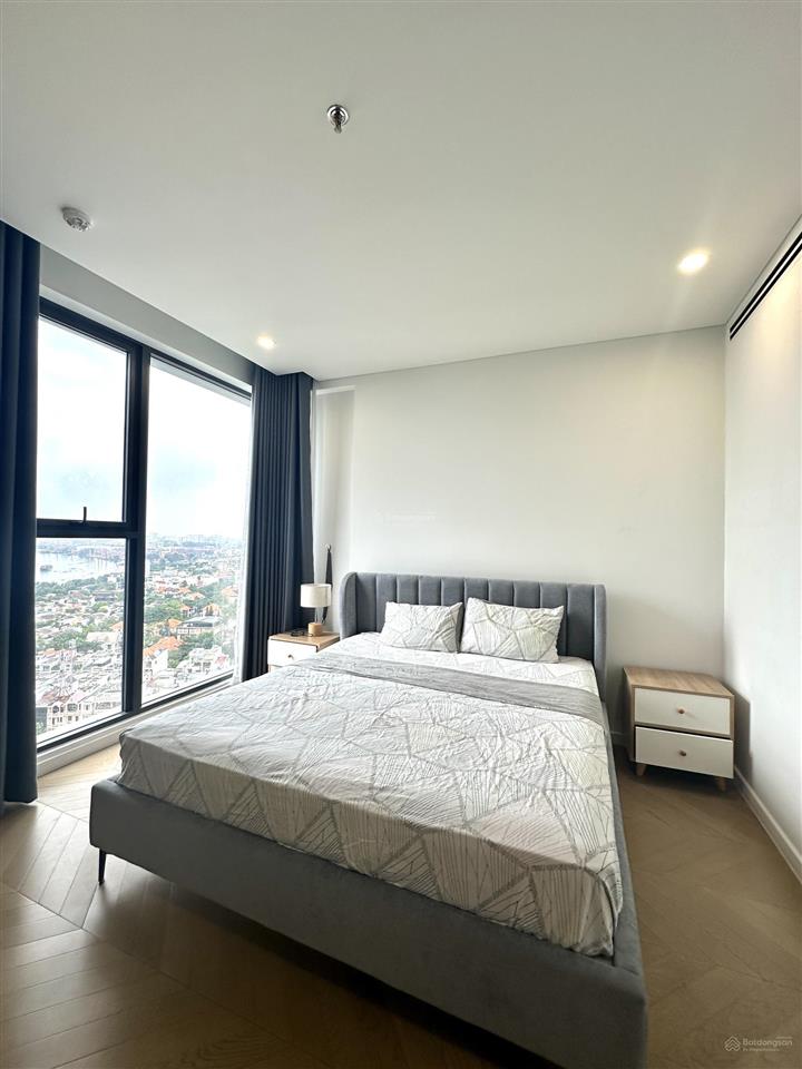 Bán căn 3pn lumiere riverside view sông đẹp full nội thất giá 17,2 tỷ all in.  0936 484 ***