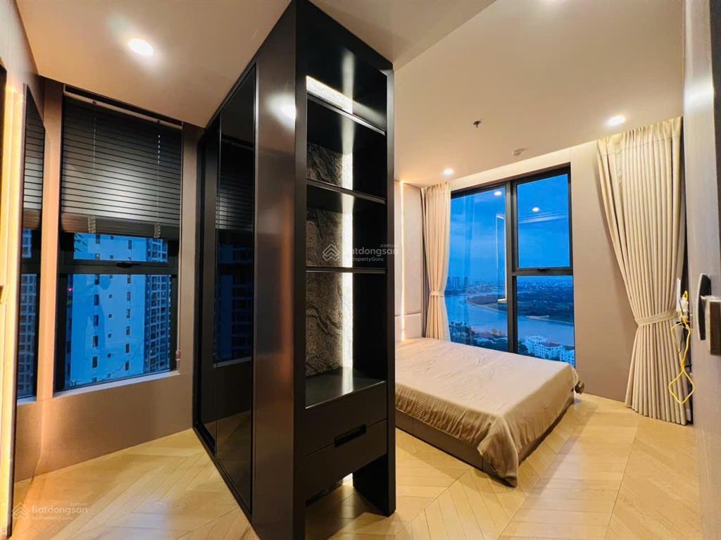 Bán căn 3pn view sông trực diện toà west, full nội thất tầng cao giá 16,8 tỷ all in.  0936 484 ***