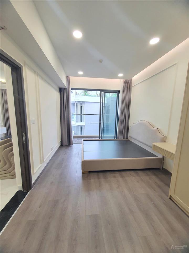 Bán căn hộ cao cấp khu diamond centery  celadon city, full nội thất đẹp  3pn  3wc. 0902 443 ***