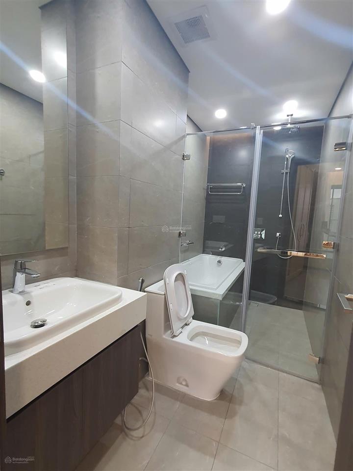 Bán căn hộ cao cấp khu diamond centery  celadon city, full nội thất đẹp  3pn  3wc. 0902 443 ***
