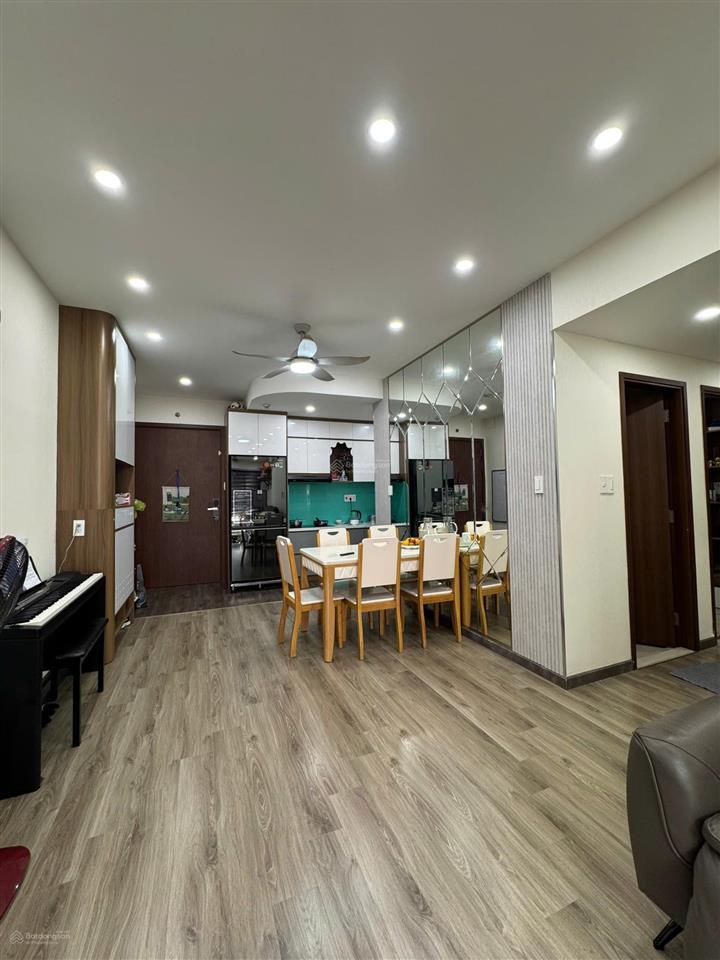 Bán căn hộ 3pn, 2wc 80m2  khu ruby  celadon city  giá chỉ 4,950 tỷ.  0902 443 ***