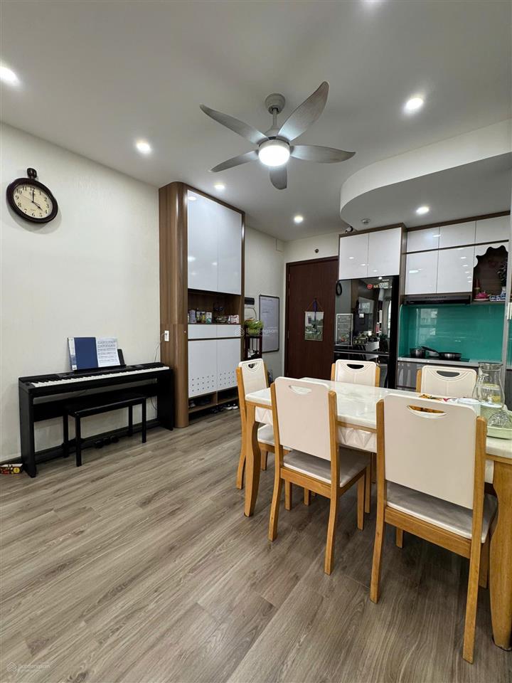Bán căn hộ 3pn, 2wc 80m2  khu ruby  celadon city  giá chỉ 4,950 tỷ.  0902 443 ***