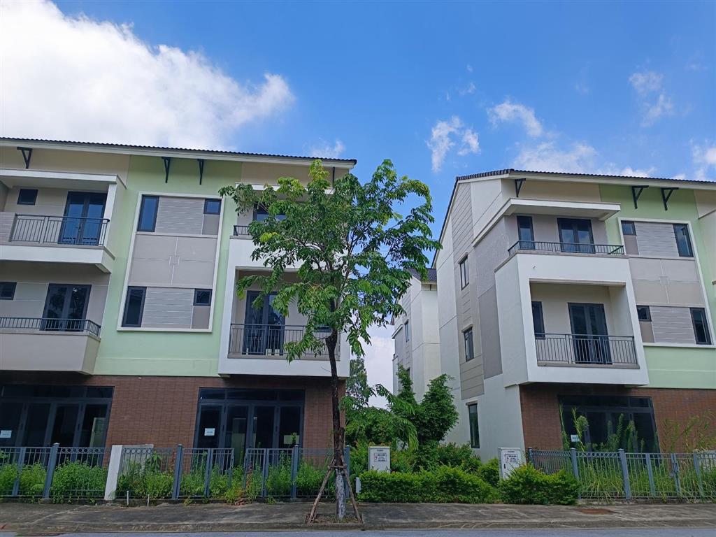 Chủ vay bank 2 tỷ cần bán lô khe thoáng vườn hoa trước tết