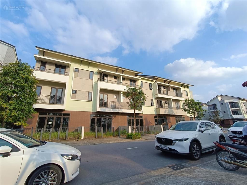 Chủ vay bank 2 tỷ cần bán lô khe thoáng vườn hoa trước tết