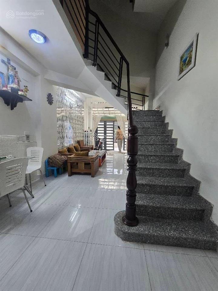 Nhà hẻm xe hơi thông đ. huỳnh tấn phát q.7 giá 5,9 tỷ