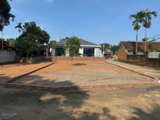 Lô góc  137m2  mặt tiền 10m  đường thông ô tô tránh  tiện ích đầy đủ  kinh doanh được luôn