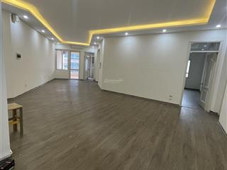 Bán căn hộ 3pn + 3wc, 151m2 tại 17t5 khu đt trung hoà nhân chính, giá cực chất 90 triệu vnd/m2