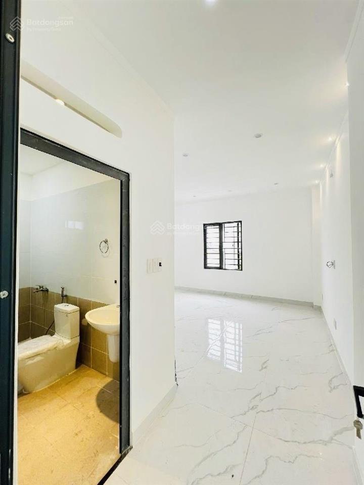 Hiếm! nhà mới 4 pn 100m2 (5x20) hoàng diệu 2 linh chiểu thủ đức hẻm xe hơi hoàn công chuẩn 8 tỷ