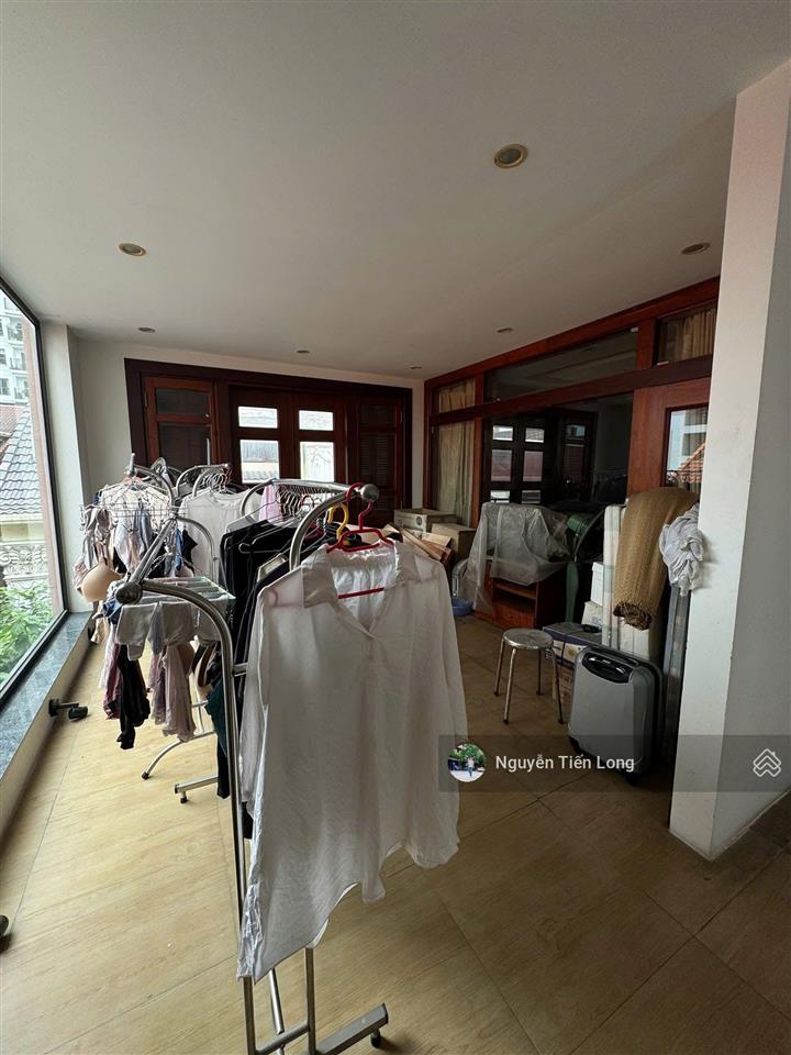 Biệt thự mặt phố thọ tháp  sát cv cầu giấy  189m2 mt siêu rộng 14m  sổ đẹp  giá 85.5 tỷ có tl