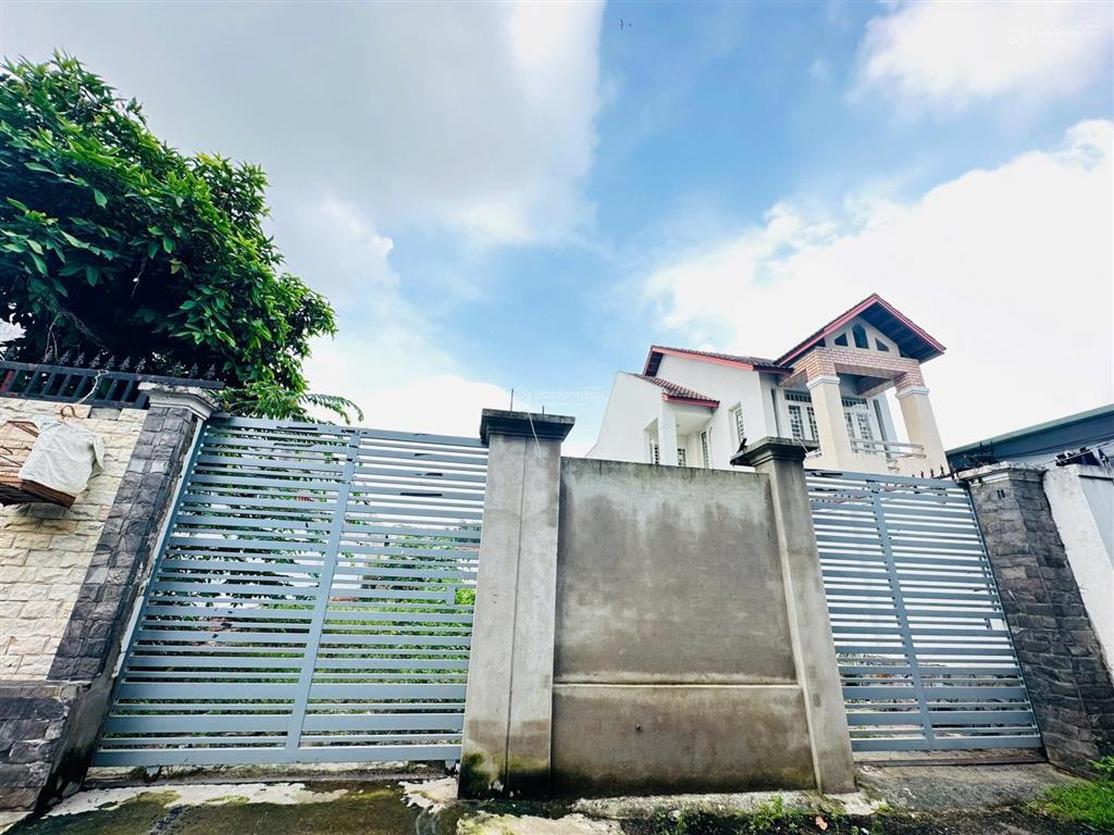 Hiếm  đất ngang 5m xây chdv ngay ngã tư nai vàng hoàng diệu 2 metro thủ đức