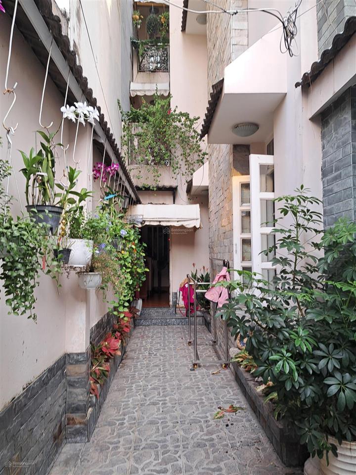 Bán nhà 3 tầng giá tốt 2 mặt tiền đường khiếu năng tĩnh sát bên đường số 2c gần số 7 tên lửa