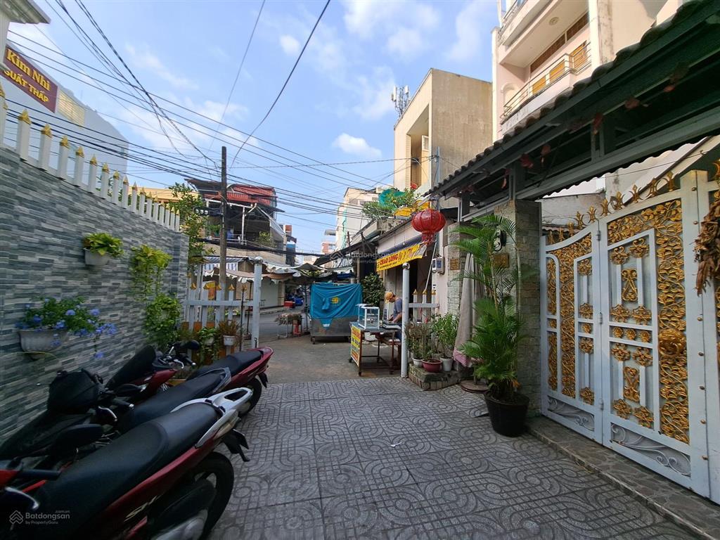 Bán nhà 3 tầng giá tốt 2 mặt tiền đường khiếu năng tĩnh sát bên đường số 2c gần số 7 tên lửa