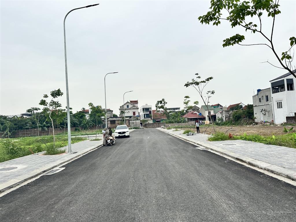 Đấu giá đức nhuận  dạ trạch cũ (phạm hồng thái), đường 13.5m, 100m2, mặt tiền 6m. giá 3.x tỷ