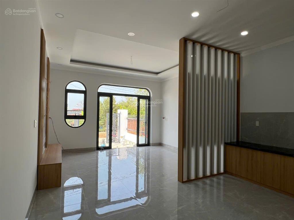 Nhà phố ngay trung tâm siêu đẹp  chỉ 1 tỷ 400 triệu