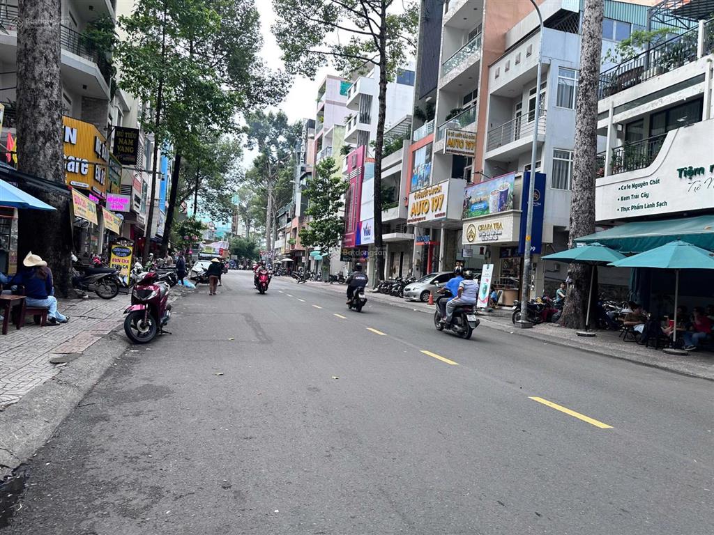 Bán nhà mặt tiền 205 trần bình trọng quận 5