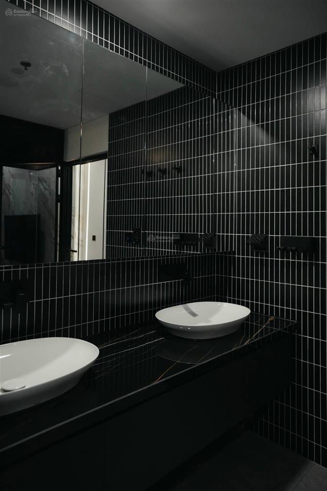 Bán penthouse the river đầy đủ nội thất.
