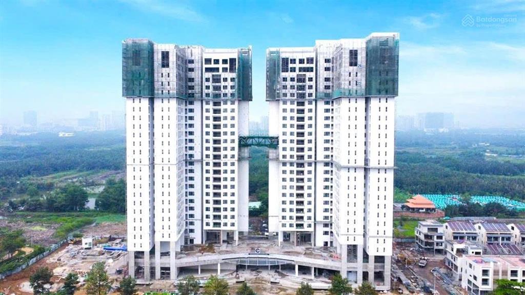 Giá tốt căn góc 2pn essensia sky 81m2 hướng đn tầng trung mua gđ1  nhung sales cđt 0944 581 ***