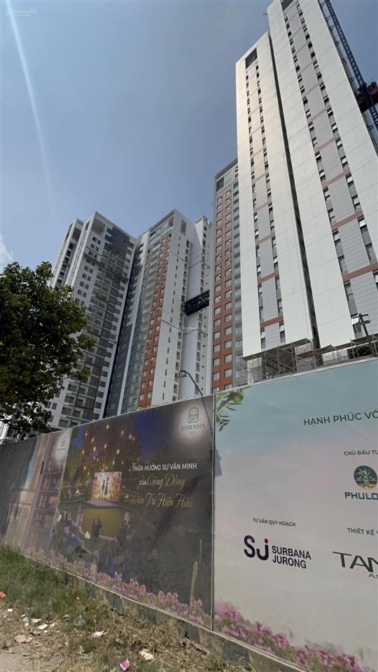 Duy nhất căn góc 2pn hướng đn essensia sky 81m2 tầng cao giá tốt nhất  0944 581 ***