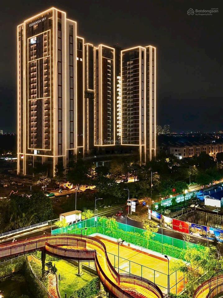 Bán nhanh chênh rất nhẹ căn góc essensia sky view sông phú mỹ hưng tầng cao full bếp  0944 581 ***