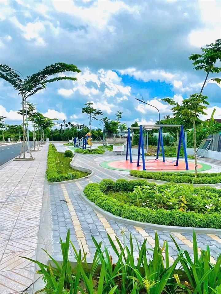 Bán lô đất đẹp  đối diện công viên vốn chỉ từ 650 triệu