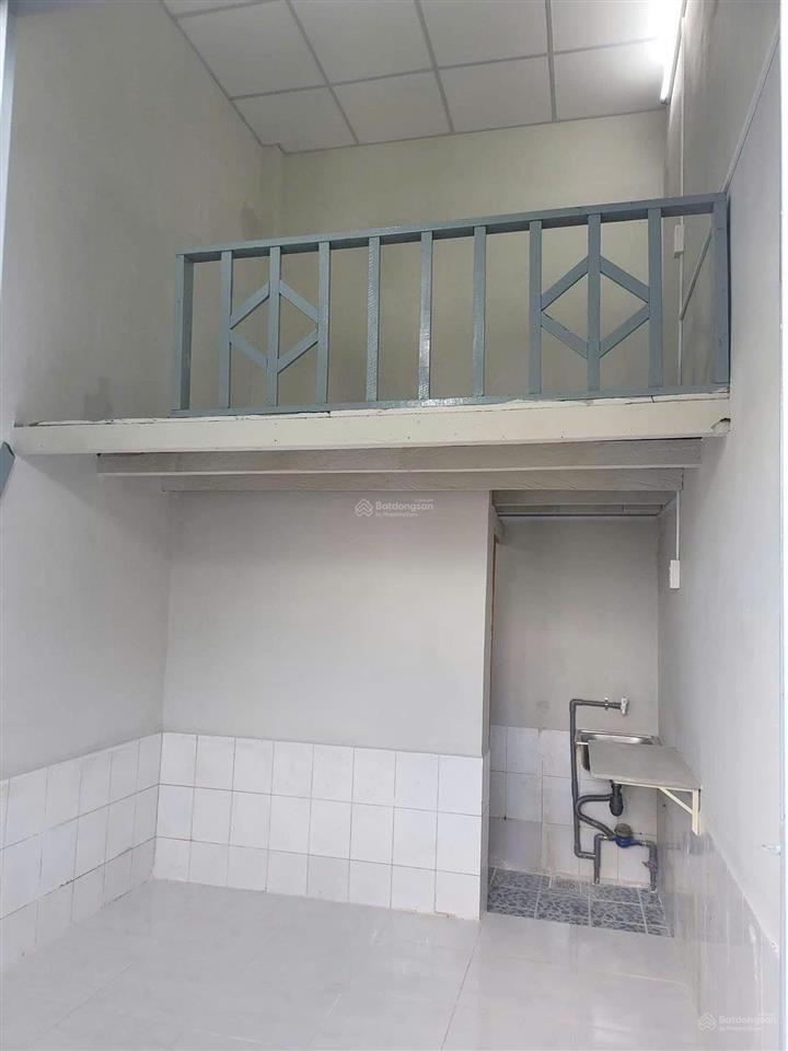 Bán nhà + 6 phòng trọ  gần chợ đệm, bình chánh  sổ hồng riêng