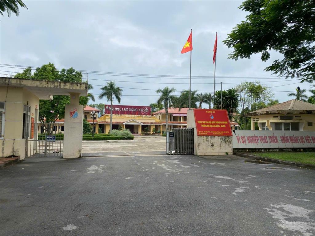 Em đang nợ ngân hàng nhiều quá cần bán gấp mảnh đất ở sơn tây giá nhỉnh 1,7 tỷ  0947 174 ***