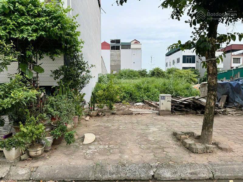 Bán gấp lô đất đẹp tại suối hai, ba vì, giá chỉ nhỉnh 900 triệu, gần nhiều khu du lịch sinh thái