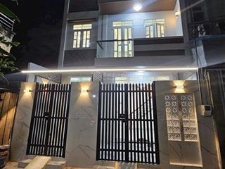 Dt 6,6*10m  3 tầng  đường xe hơi  hàng ngon đây