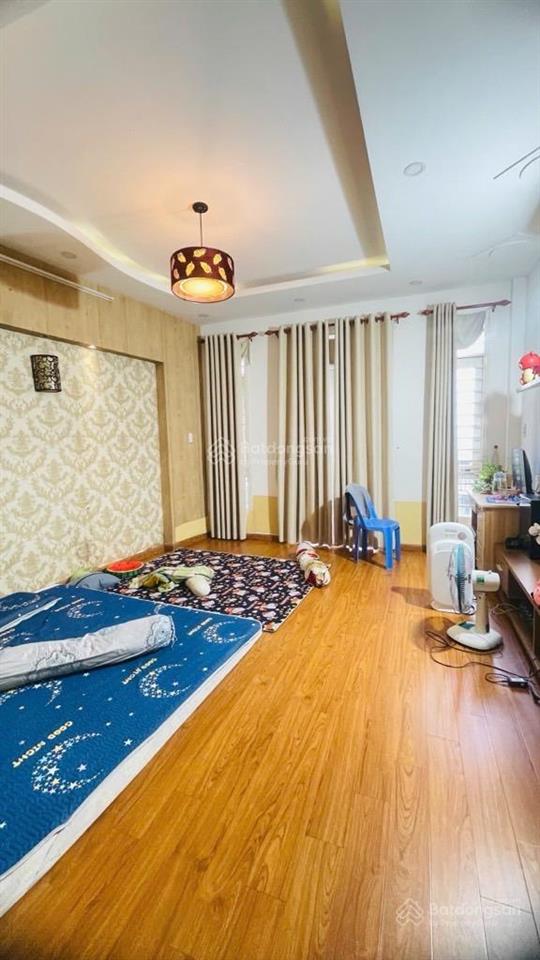Nhỉnh 9 tỷ  nhà đẹp 4 tầng, hxh né, 77m2, khu phân lô  ngay công viên làng hoa