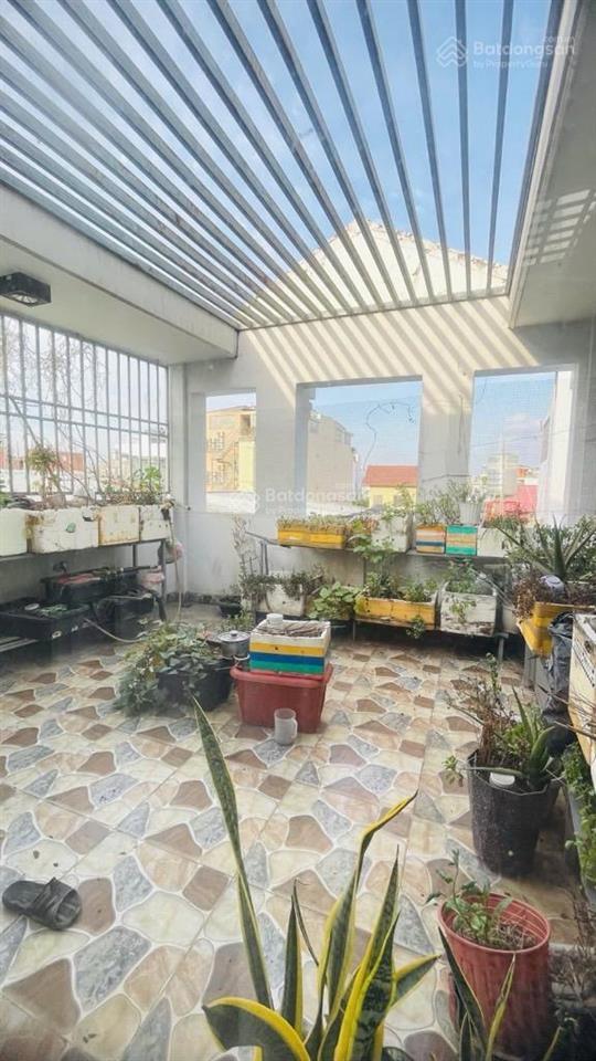 Nhỉnh 9 tỷ  nhà đẹp 4 tầng, hxh né, 77m2, khu phân lô  ngay công viên làng hoa