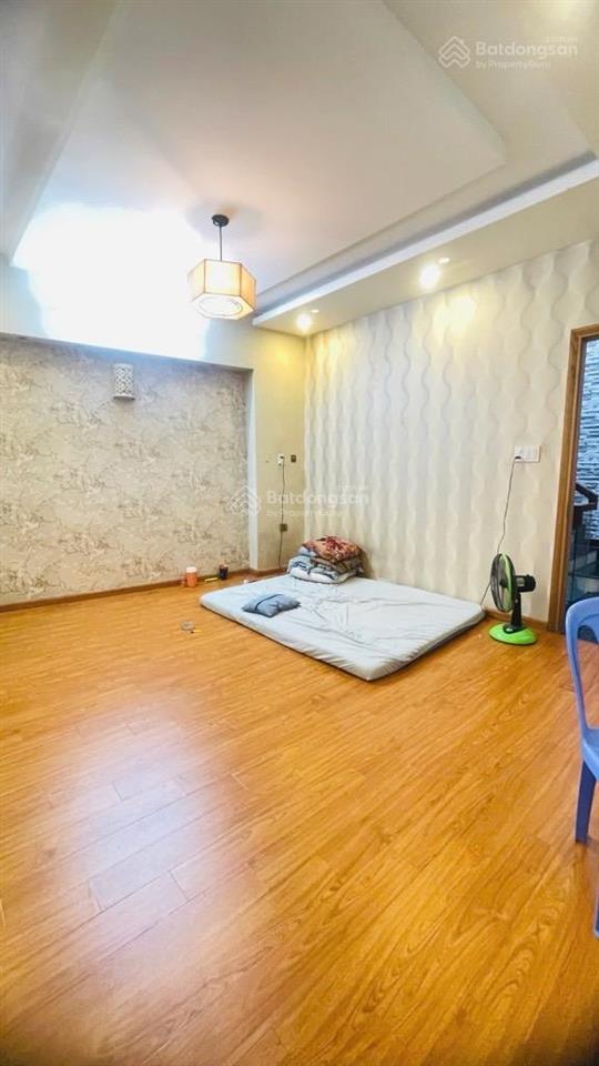 Nhỉnh 9 tỷ  nhà đẹp 4 tầng, hxh né, 77m2, khu phân lô  ngay công viên làng hoa