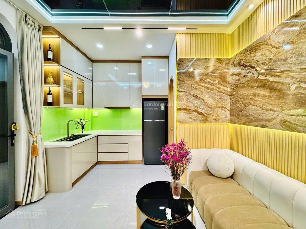 Nhà đẹp 3 tầng btct bình thạnh, hoàng hoa thám sd 60m2, 2pn, 3wc, không lộ giới, 3,9x tỷ tl chủ