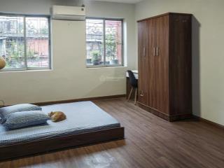 Chính chủ cho thuê căn hộ chung cư + cao cấp riêng biệt thiết kế đẹp, tiện nghi