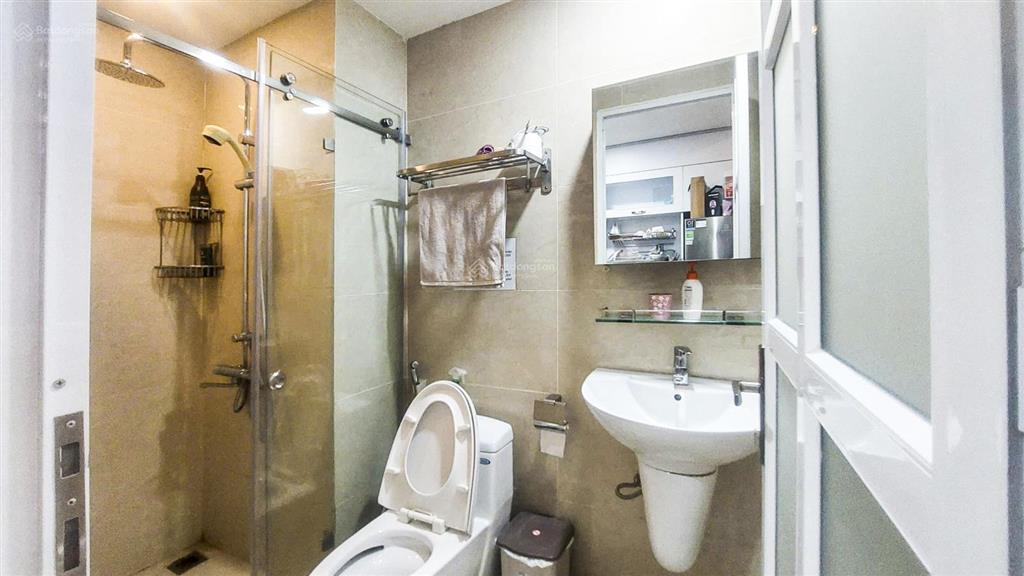 Cho thuê lâu dài căn studio officetel. river gate resident 151155 bến vân đồn, p. khánh hội (q4)