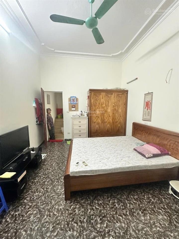 Bán nhà mặt ngõ, ngay gần mặt phố đại la 36m2*4 tầng, mt 3.7m, giá 9.2 tỷ