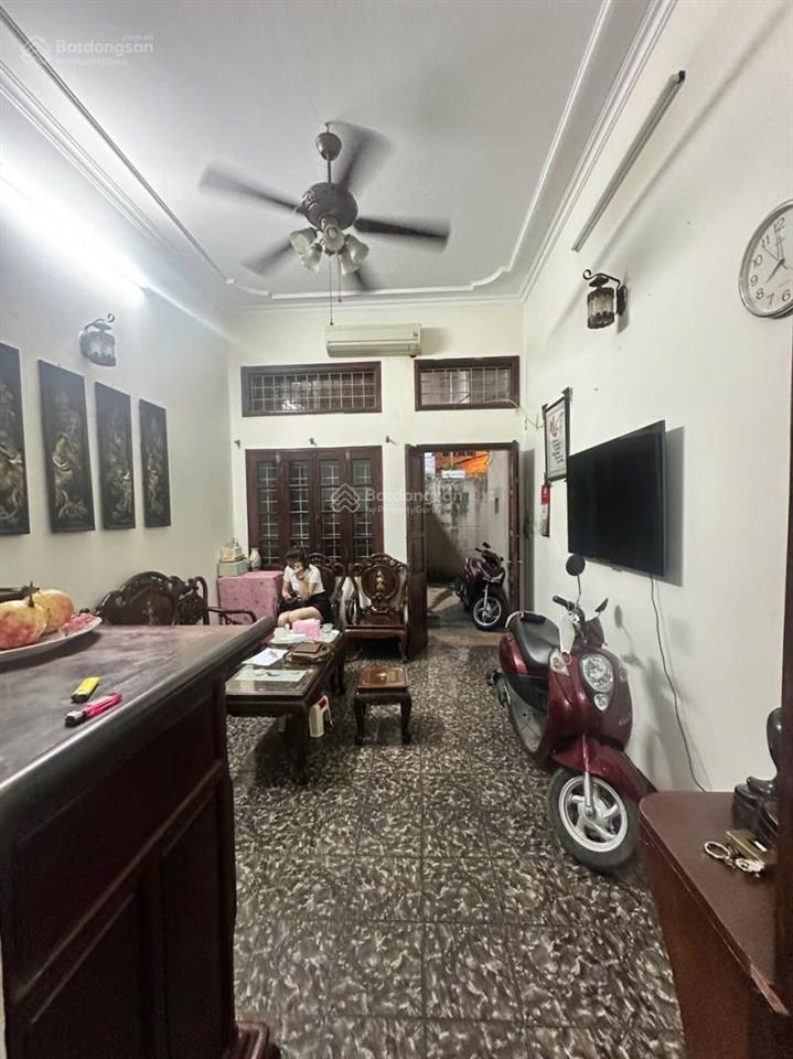 Bán nhà mặt ngõ, ngay gần mặt phố đại la 36m2*4 tầng, mt 3.7m, giá 9.2 tỷ